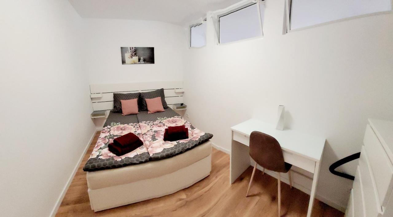 3-Zimmer, Bis 6 Personen Mit Parkplatz Mülheim an der Ruhr Exterior foto